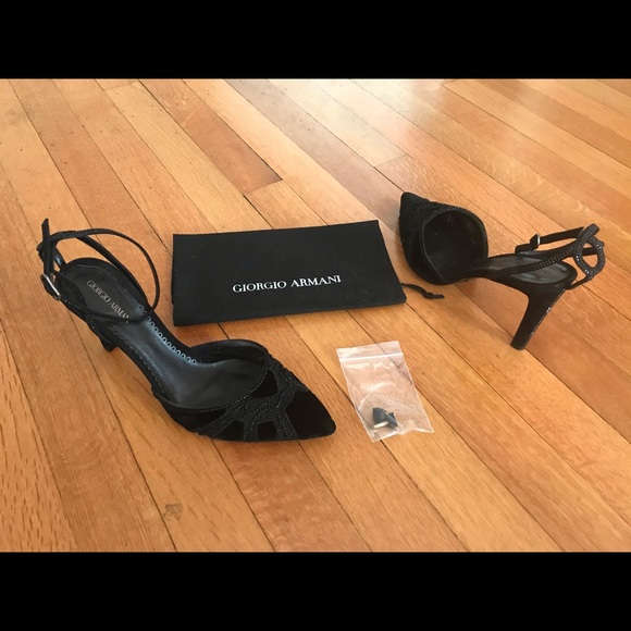 Giorgio Armani Black heals size 8 - Picture 2 of 2